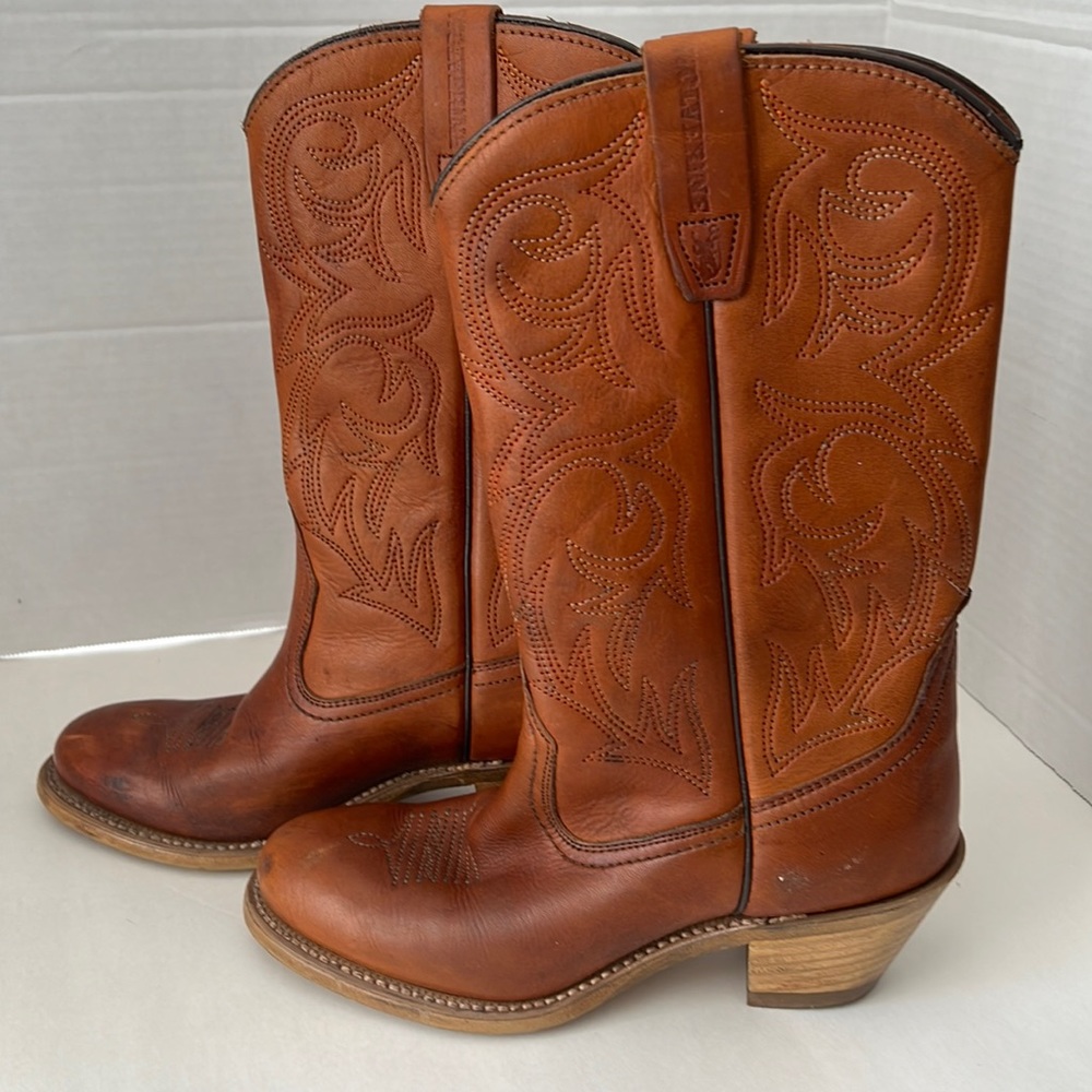 Cowboy boots for vintage lovers